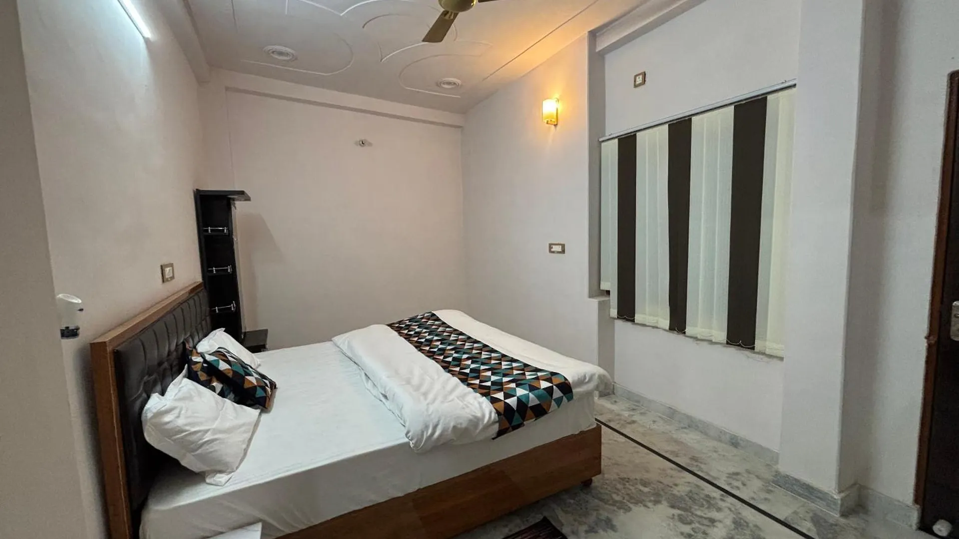 شقة The Divyakashi Stay فاراناسي الهند